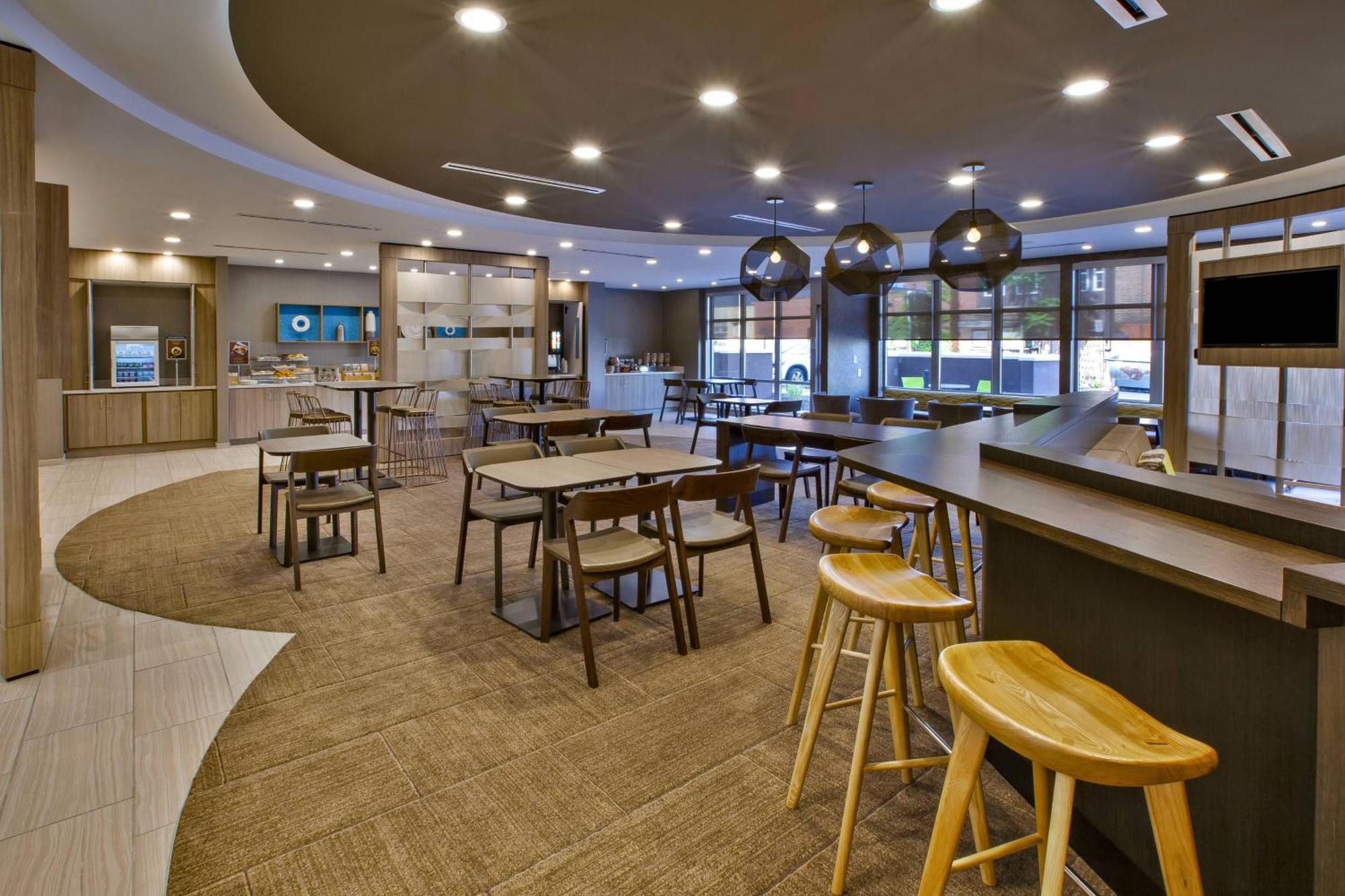 Springhill Suites By Marriott Pittsburgh Butler/Centre City Exterior photo